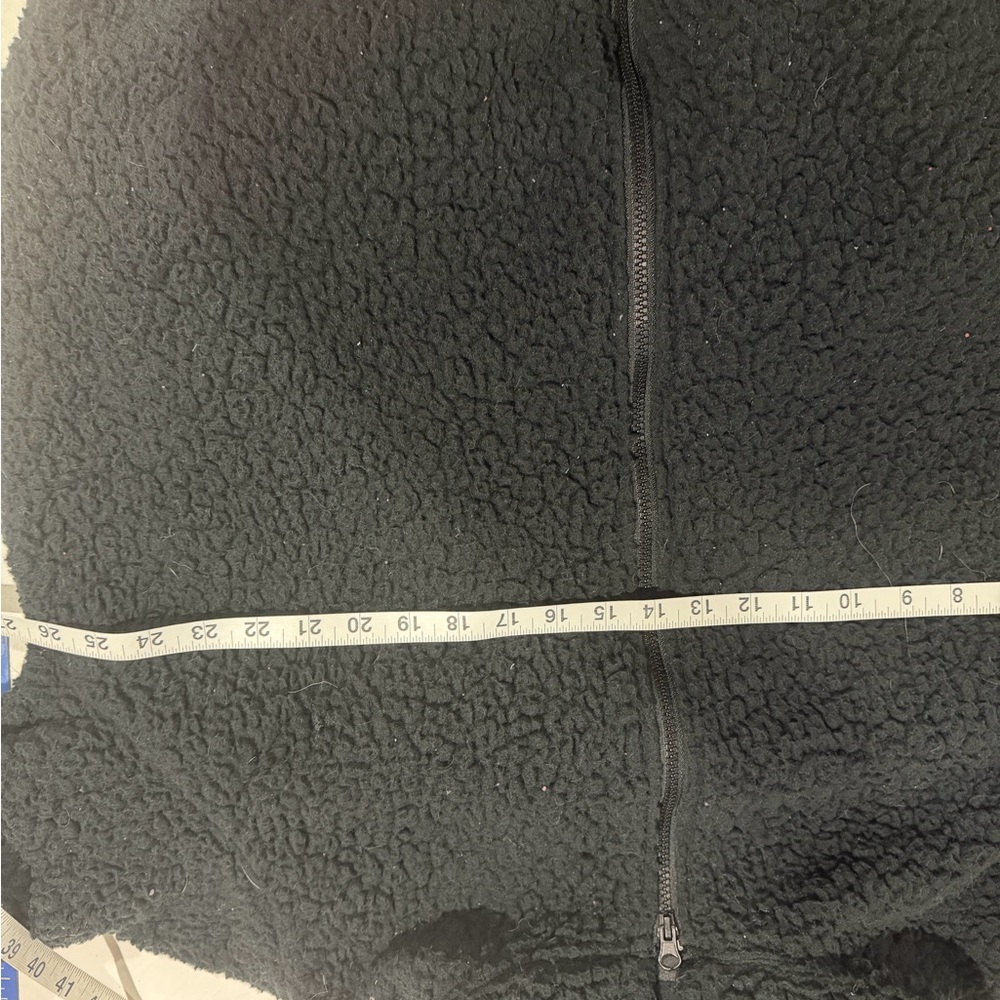 Black Yellowstone Dutton Ranch Sweater size L- oversized - Picture 3 of 4